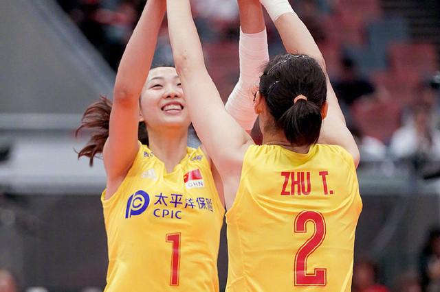 十连胜！中国女排战胜塞尔维亚 提前锁定冠军！
