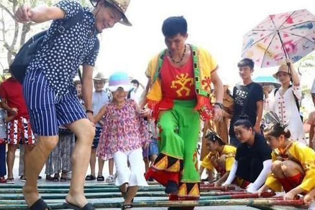 国庆假期前四天全国共计接待国内游客5.42亿人次