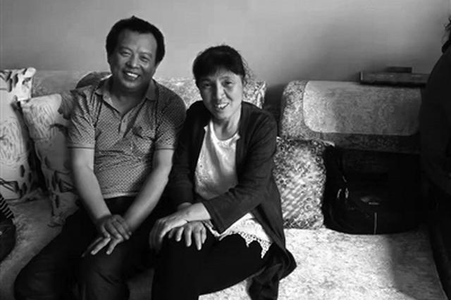 双胞胎兄弟保送名校读博 假期他们进工地跟母亲打工