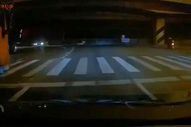 无锡高架桥侧翻 事发路段9月开展过道路全面巡查