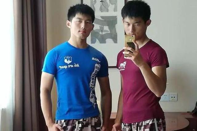 江苏双胞胎保送北大、中科院博士 接力帮妈妈在工地打工