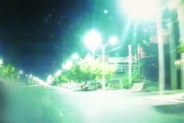 醉酒男要的哥亲一口才付钱 的哥无奈飞吻仍被投诉