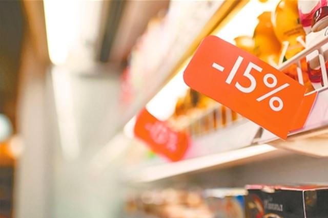 丢弃当天未卖掉的食品 南京不少生鲜店做法让人惋惜