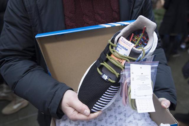 江苏丹徒警方：年轻人身陷炒鞋迷局，40余人被骗600万元