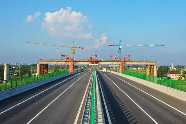 盐通铁路主体工程8座连续梁完成合龙 预计明年底通车