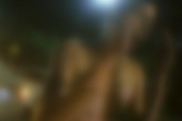 醉酒男子半夜拦车闹事：我失恋了 想坐牢冷静下(图)