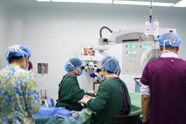 女法官病逝后捐出眼角膜 爱心接力找到受捐者