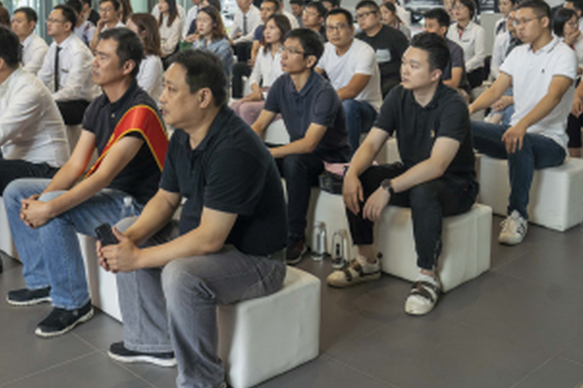 南京市举办第十二届见义勇为宣传日活动