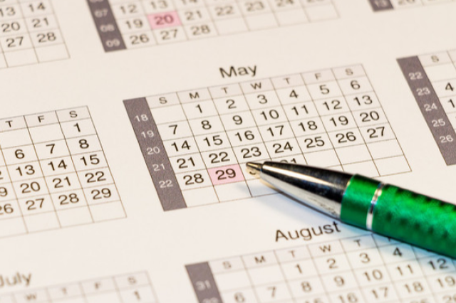 明年放假通知：春节1月24日至30日休7天，劳动节休5天