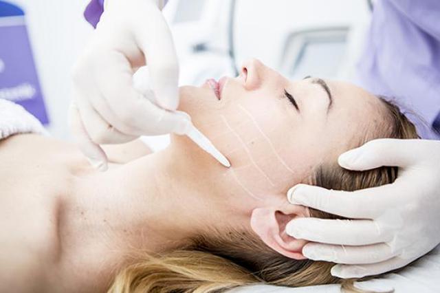 人民时评：医疗美容，“医疗”性质当明确