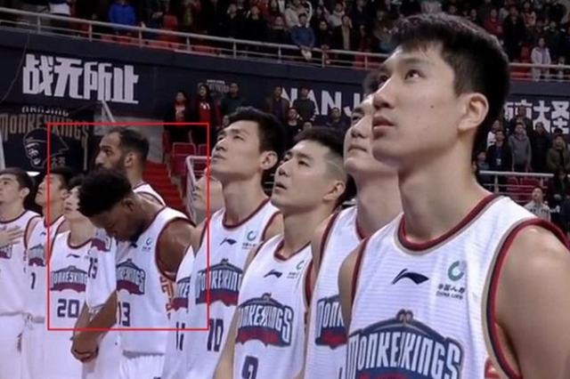 国歌仪式外援未行注目礼 CBA开罚1万元(图)