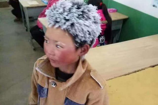 村干部回应“冰花男孩”父亲申贫困户被拒