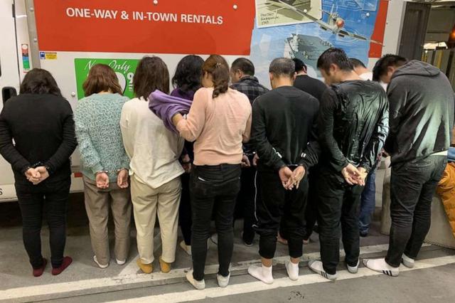 美官方：11名中国人涉偷渡 藏身卡车在美边境被捕