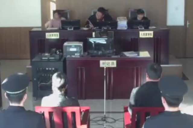 公务员考试笔试拿了第一 她却用毒品陷害竞争对手