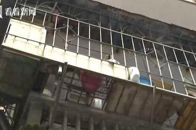 15岁女孩卫生间洗澡没动静 家长推门一看吓瘫