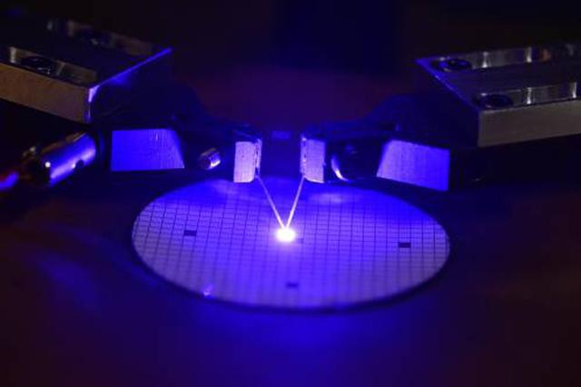 英媒:3千亿美元投资机会 中国芯片进入发展机遇期