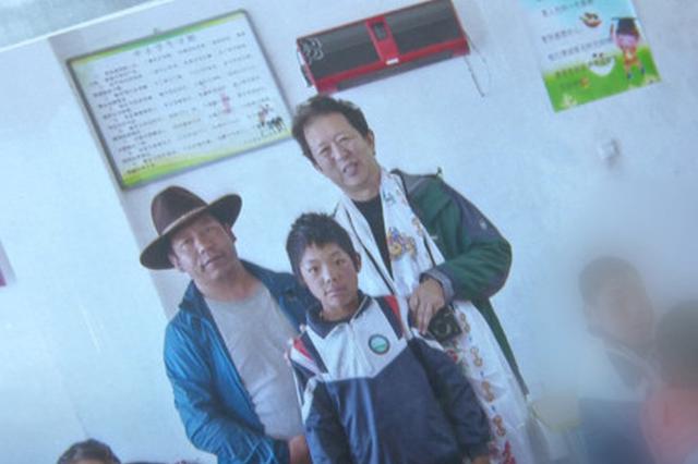 跨越3000公里 13岁藏族“无耳”男孩有望南京圆梦