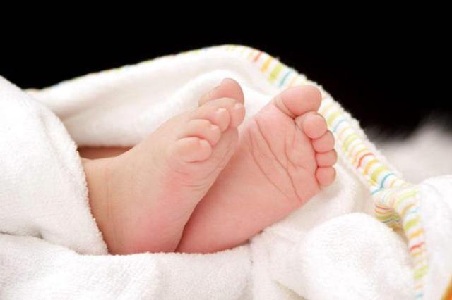 中国大陆人口突破14亿 新生儿中二孩比例达57%