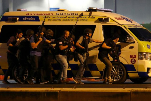 泰国发生枪击事件20人死亡，特种部队尚未找到枪手