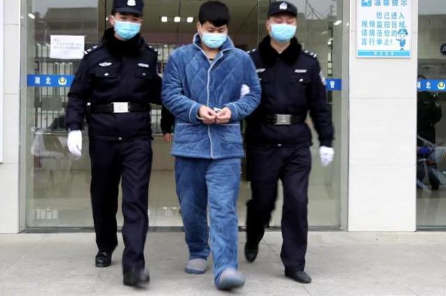 男子拒绝接受体温监测还打警察 获刑1年3个月