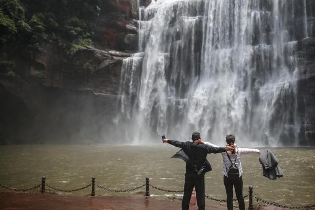 按摩店双人按摩的真正含义及全方位服务详解