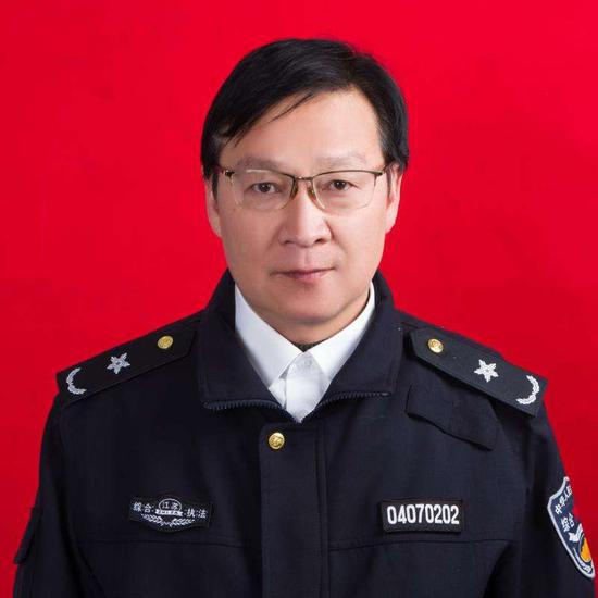 江苏中关村科技产业园综合管理局副局长余学智