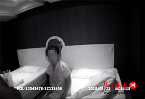 女子40余天在南京消费不付钱 吃喝玩乐靠“耍赖”