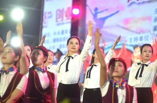 现场节目表演 邵丹 摄