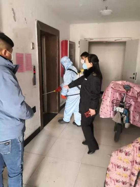 蔡同春在工作