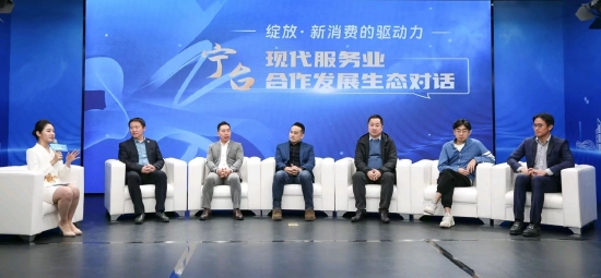 现场的观众纷纷和嘉宾进行互动,表示收获了满满的“干货”。