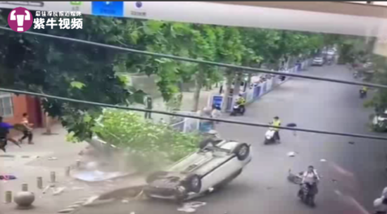事故现场触目惊心