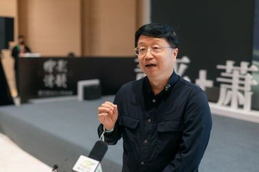 江苏省书法家协会副主席、南京大学教授黄正明先生