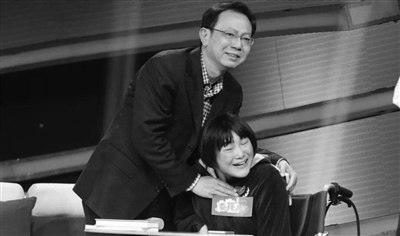 王凤刚、王忆父女。 受访者提供