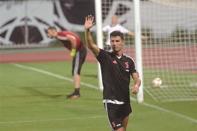 C罗亮相南京奥体 尤文和国米今晚上演意大利德比