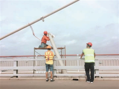 专家会诊苏通大桥  阻尼器可修复大桥结构安全