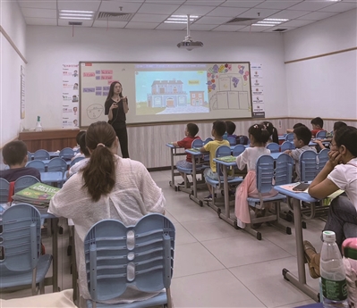学生暑假上“班”忙 孩子喊累家长叫苦