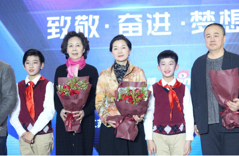 (从左至右:范小青、姚建萍、刘春杰)