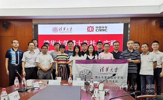 白本锋与在常州工作校友和常州支队成员合影留念
