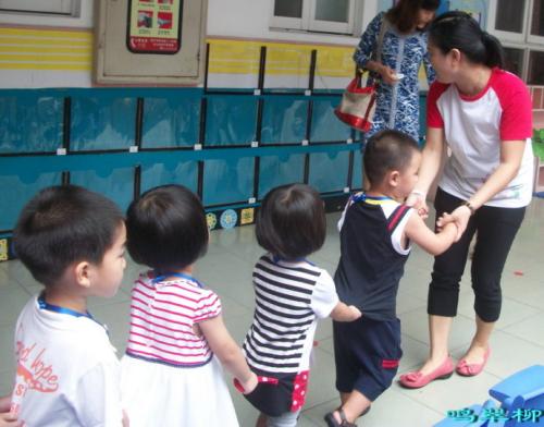 泰州一幼师用一组漫画为自己代言 刷屏朋友圈