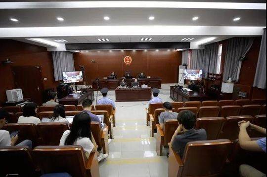 女大学生提起“公共场所无烟诉讼第一案” 法院判赢