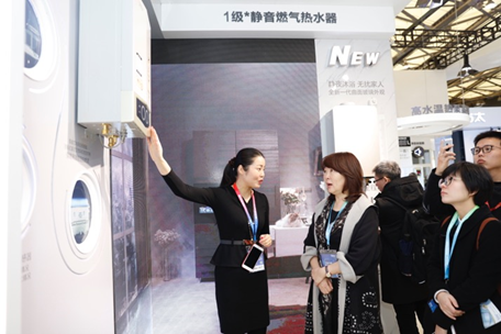 A.O.史密斯新一代1级*静音型燃气热水器展区