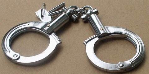 镇江特大骗税案:虚开税票 用假手机出口骗税7