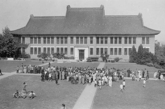 问题不仅是抄袭?南大教授梁莹曾被学生联名举报