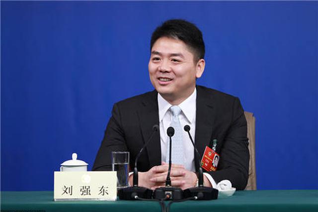 刘强东谈创业：住办公室4年 闹铃每2小时响一次