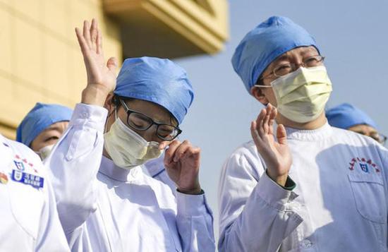 城事关注 > 正文   10日,长春市现有最后一名新冠肺炎患者康复出院