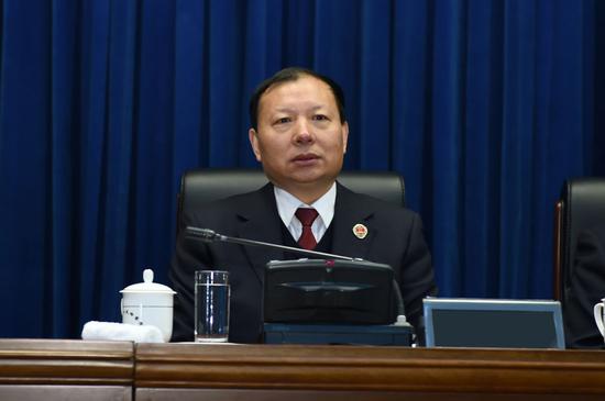 吉林省检察院党组成员、省纪委驻省院纪检组长汤卫兵通报省纪委、监委《关于开除吴长智党籍、公职的决定》