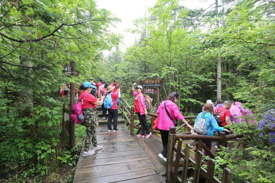 延边人口变迁_延边大学(2)