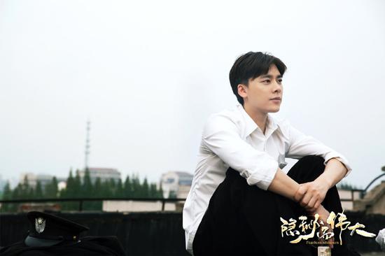 李易峰饰演顾耀东