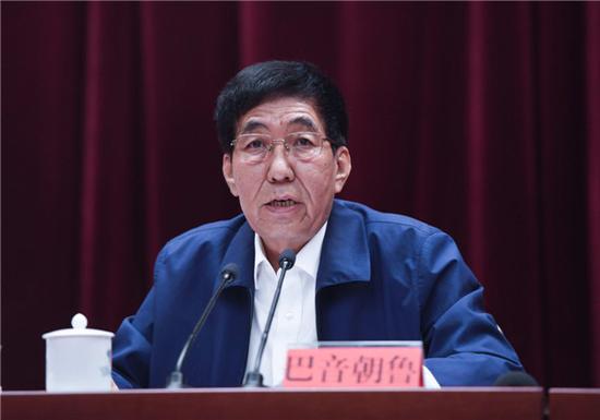 6月19日,吉林省变更公主岭市代管关系工作会在长春召开,巴音朝鲁出席会议并讲话。