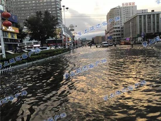 路面积水